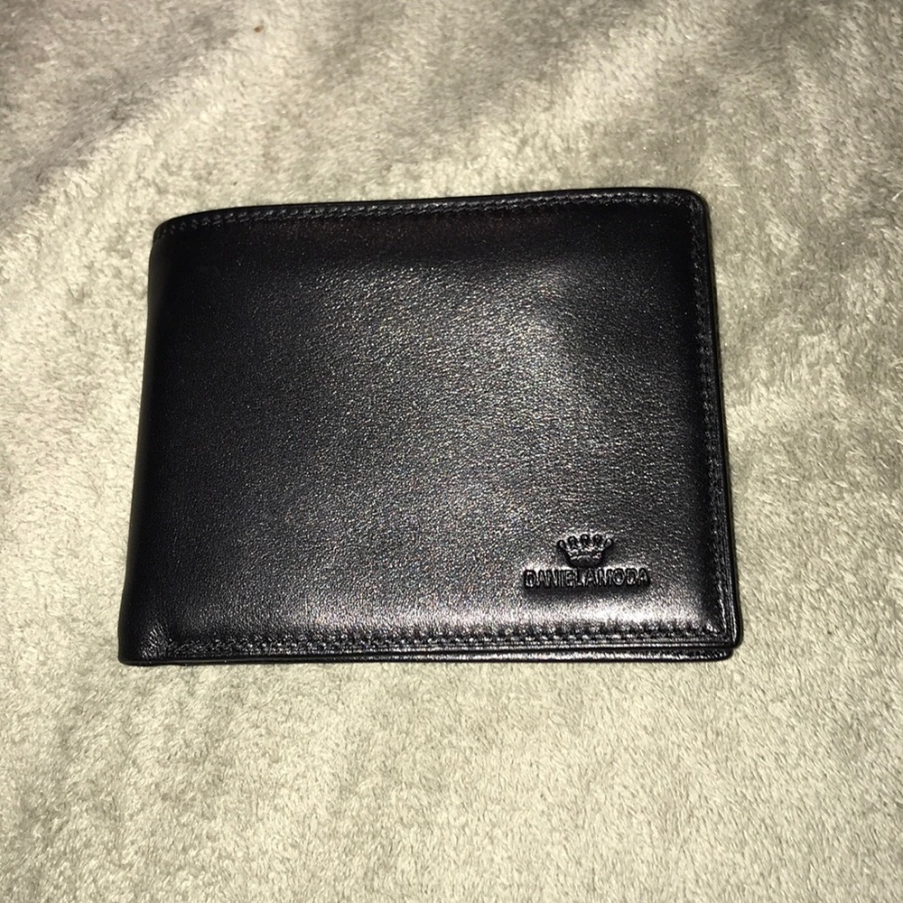 Daniela Moda Genuine Leather Black Wallet